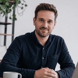 Mgr. Jakub Novotný — ekonomický copywriter pro finance a hazard